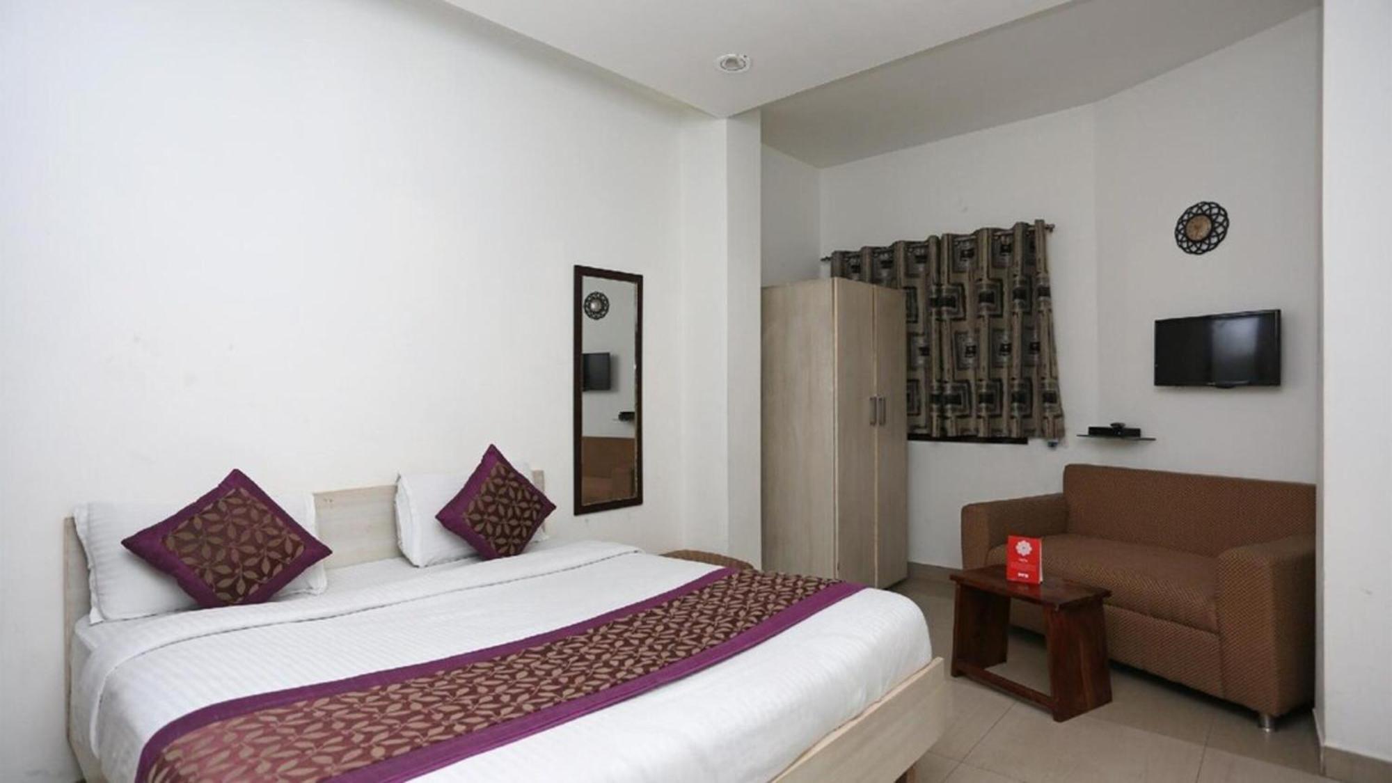Deluxe Rooms In Jangpura New Delhi Bagian luar foto