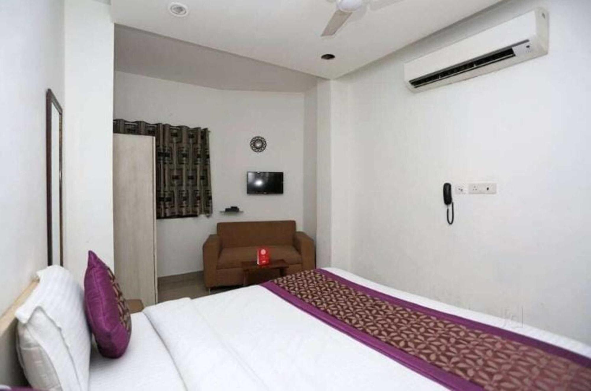 Deluxe Rooms In Jangpura New Delhi Bagian luar foto