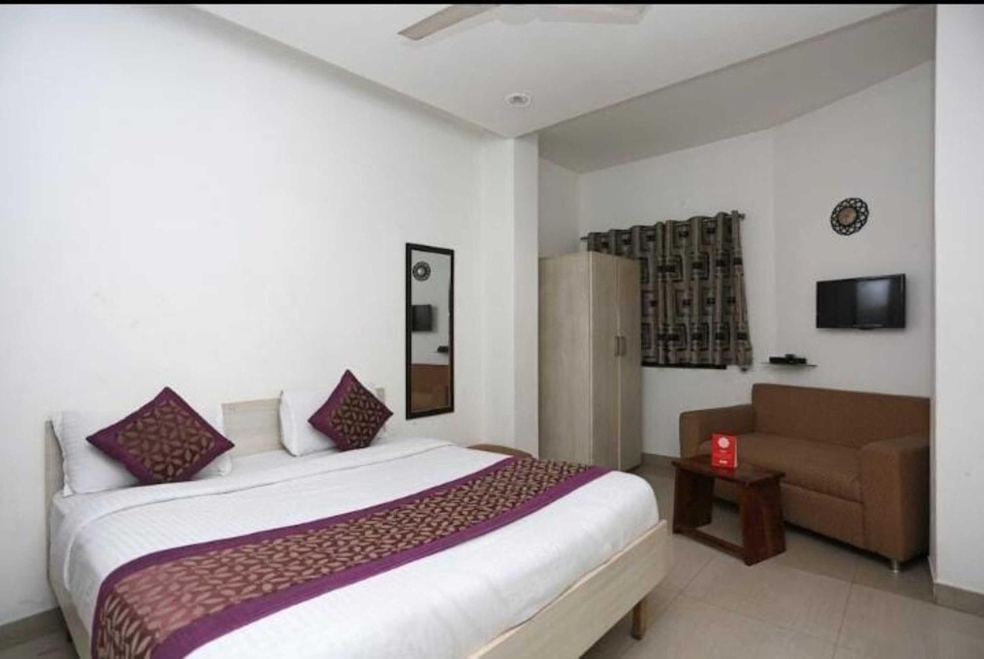 Deluxe Rooms In Jangpura New Delhi Bagian luar foto