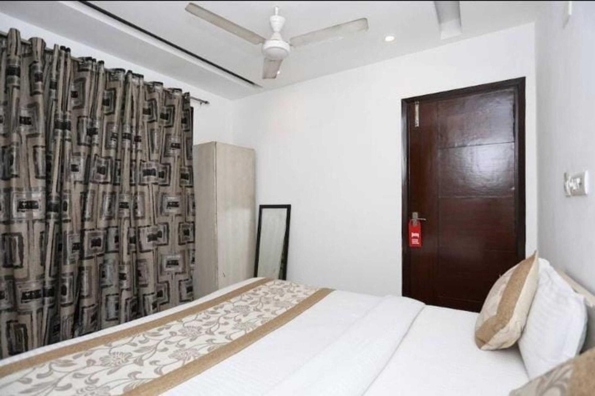 Deluxe Rooms In Jangpura New Delhi Bagian luar foto