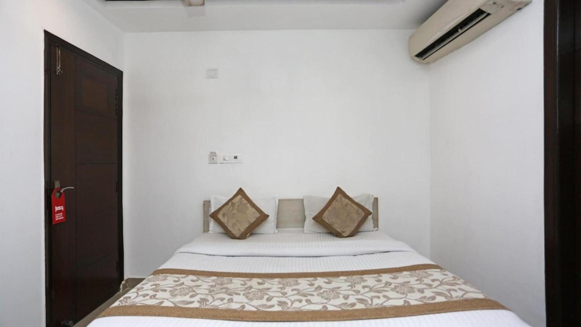 Deluxe Rooms In Jangpura New Delhi Bagian luar foto