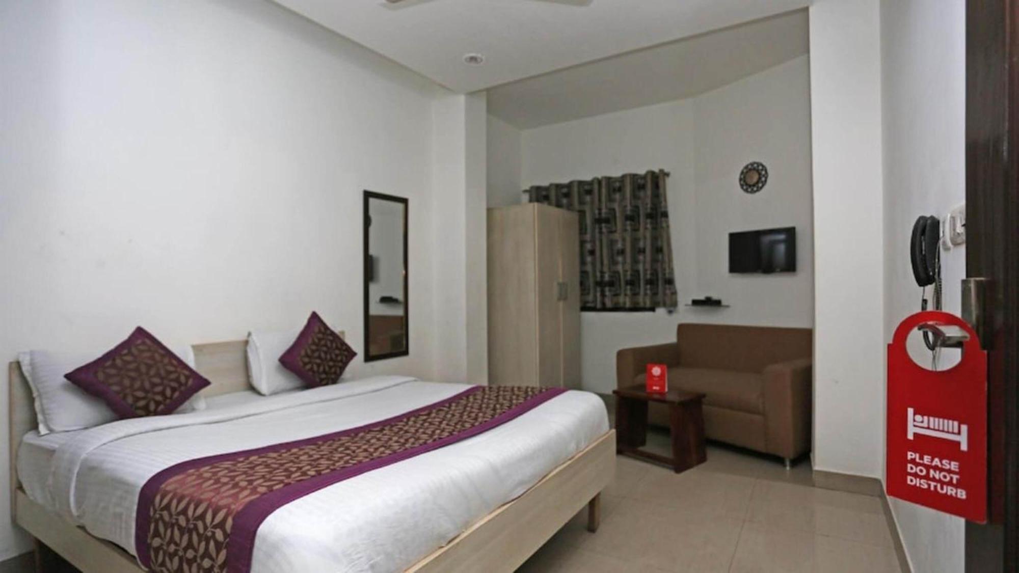 Deluxe Rooms In Jangpura New Delhi Bagian luar foto