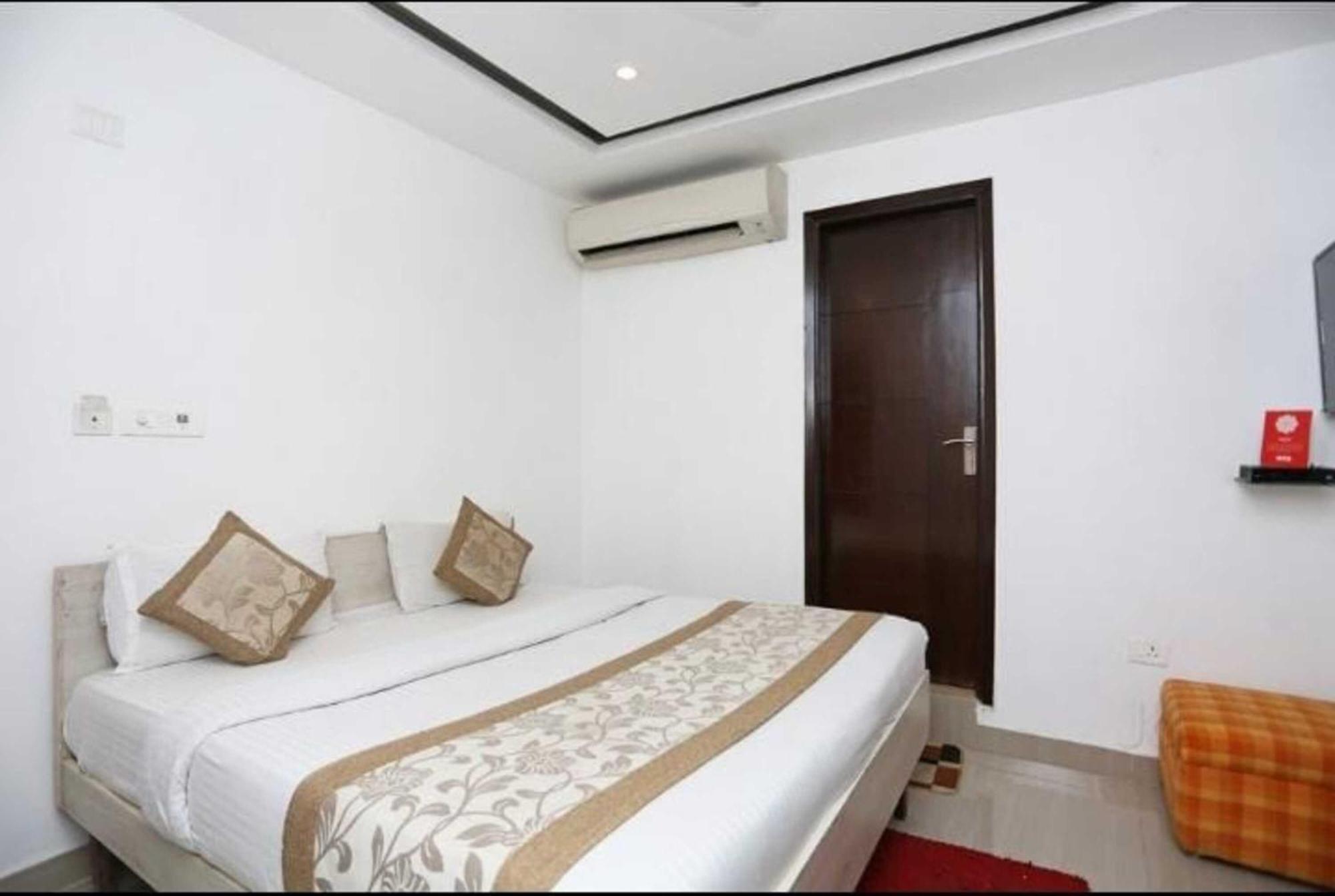 Deluxe Rooms In Jangpura New Delhi Bagian luar foto